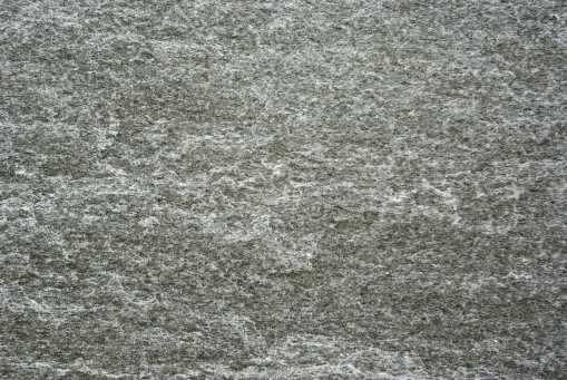 calanca-gneis-gespalten.jpg